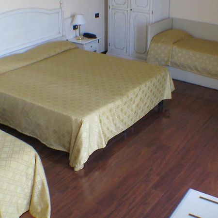 International Hotel Iseo Habitación foto