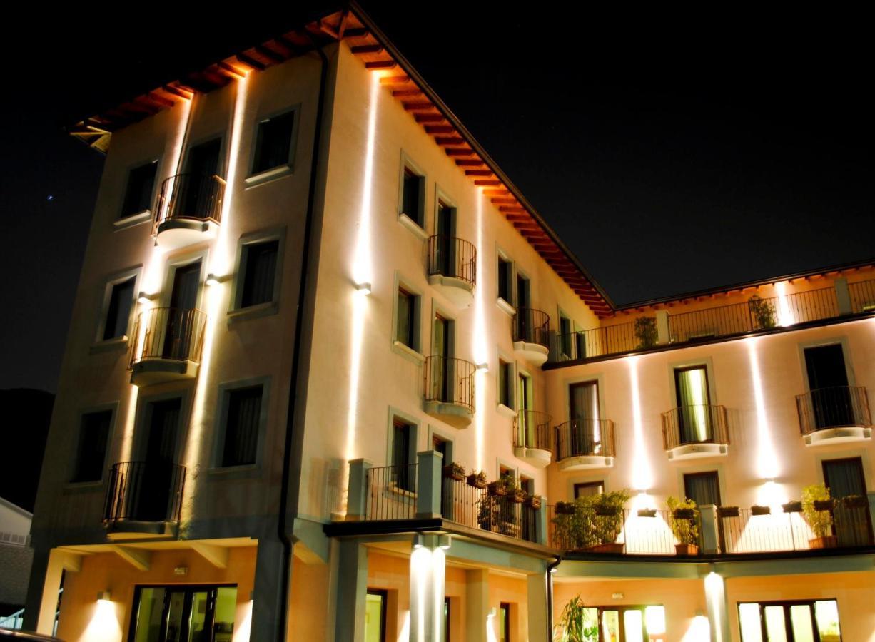 International Hotel Iseo Exterior foto